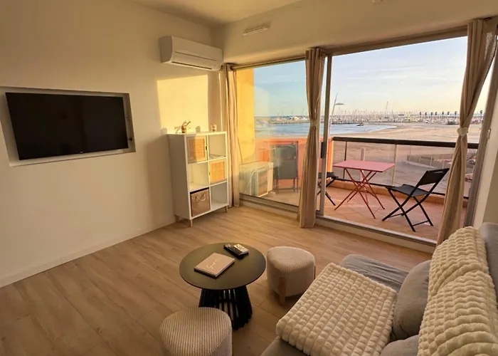 Front Renove - Terrasse - Centre A 300m Апартаменты *